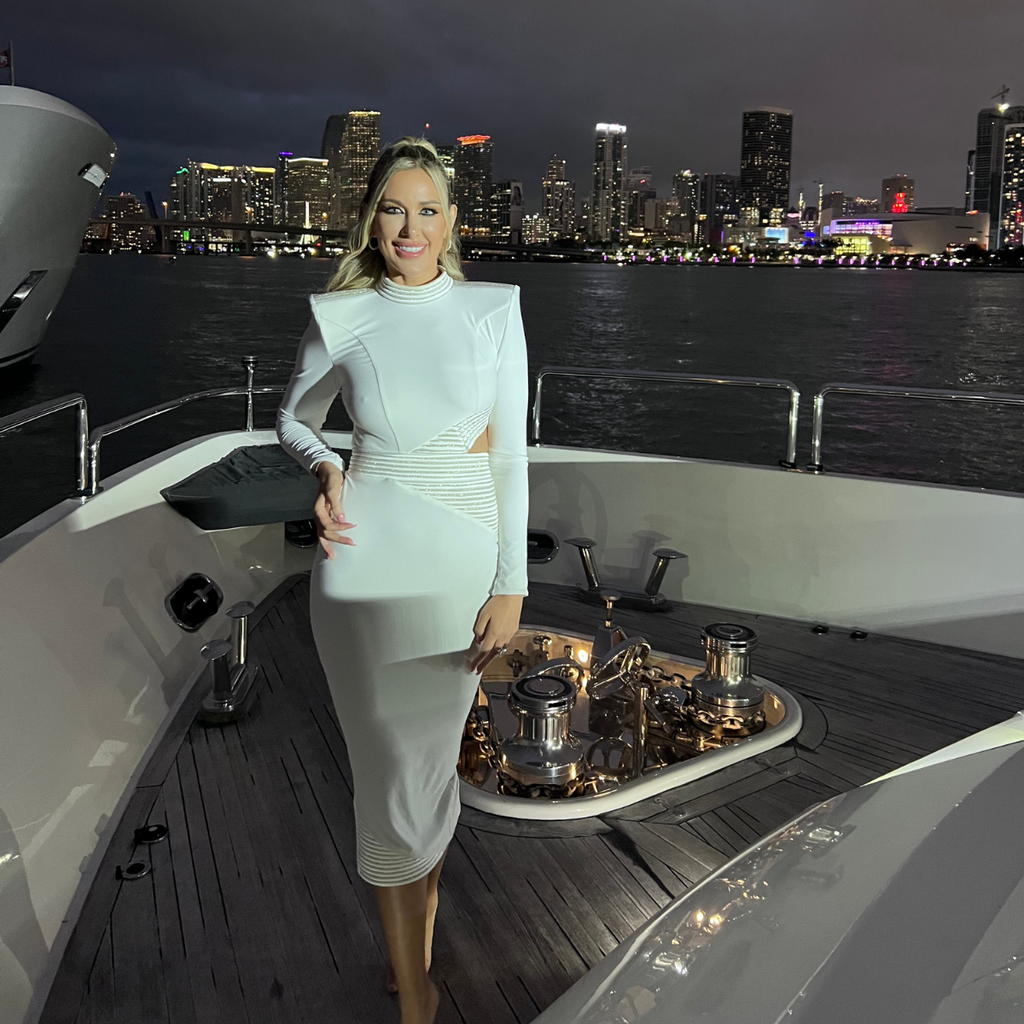 Hot Yachts Miami Paramount Plus Katya Hall Yacht Setter